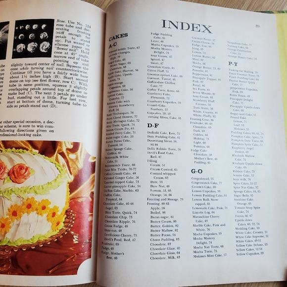 Better Homes and Gardens Pies and Cakes Cook Book Vintage - Picture 10 of 11